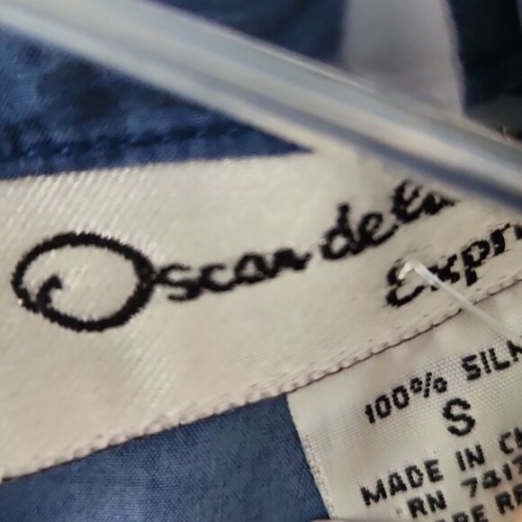 OSCAR DE LA RENTA Expression | Blue Floral 100% Silk Short Sleeve Blouse Size S - Picture 3 of 4